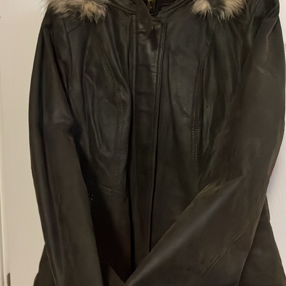 Danier Leather Jacket - Picture 7 of 14